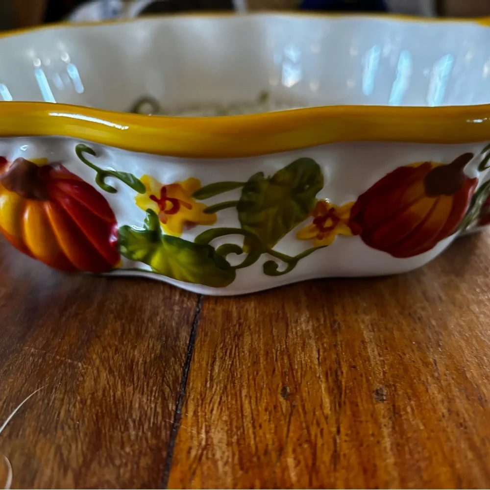 Temptations 9” Decorative Pie Plate - Picture 3 of 7